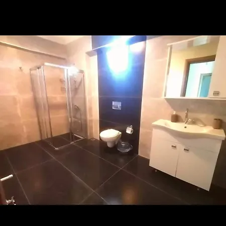 Ikiz Hotel *